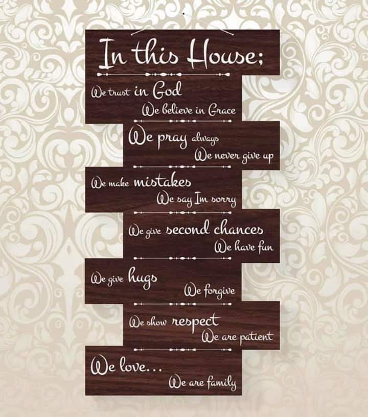 Customized wooden 7-tiled wall hanging