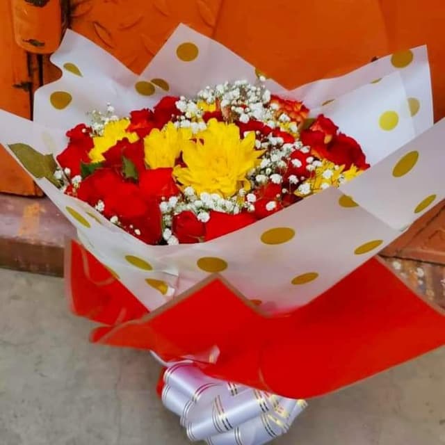 Mixed flowers bouquet (Grand)